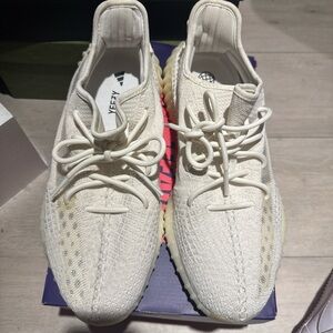 Adidas Yeezy Boost 350 V2 in Off-White